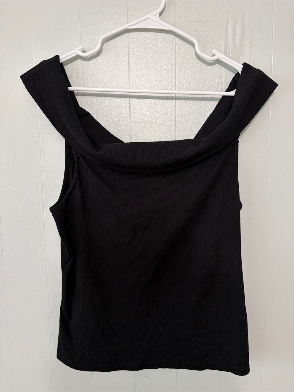Old Navy Black Off-Shoulder Ribbed Tank